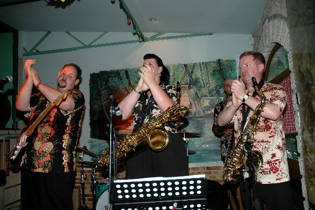 min 2006 06 11 guinguette mp 324